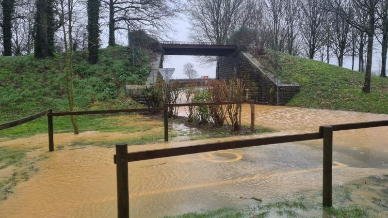 Pont de Cezais innondé