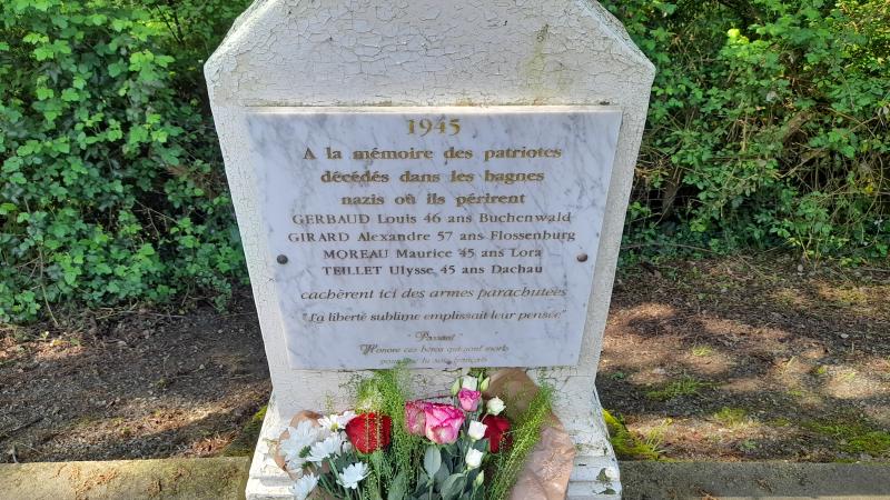 Stèle en l'hommage des déportés
